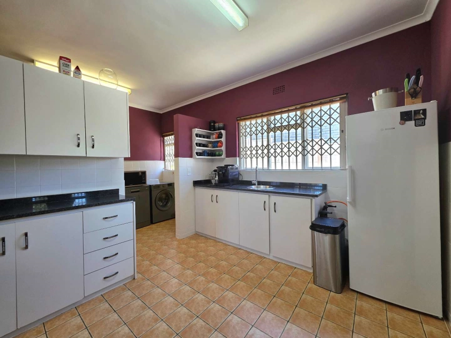 5 Bedroom Property for Sale in Plattekloof Western Cape